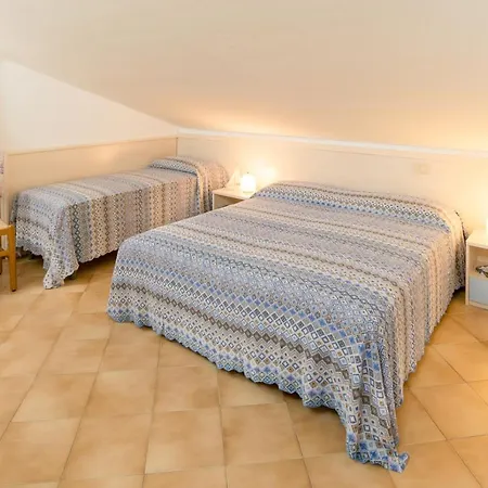 Centralissime Mansarde Piazza Brescia Apartment